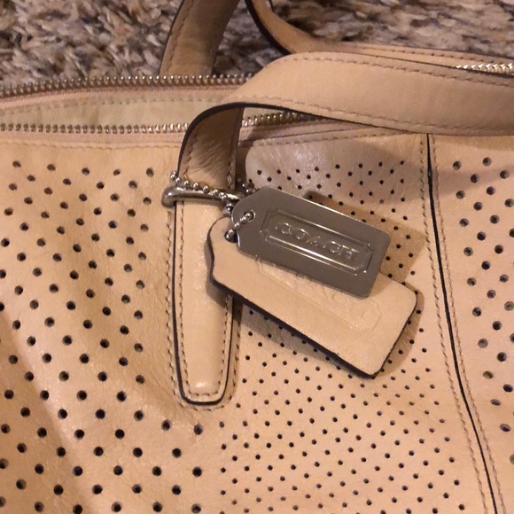 GreatCondition Coach Bag - Picture 5 of 5